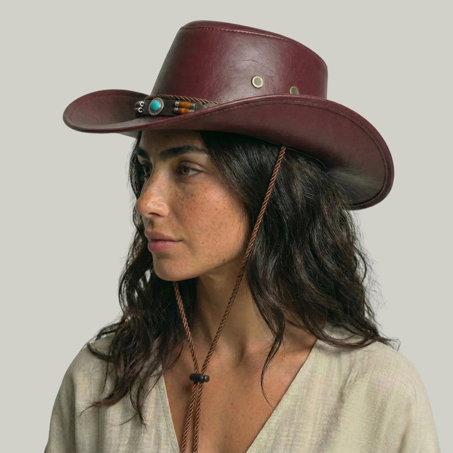 Chapeau de Cowboy Bordeaux Cuir – Cordon Perles Bohème
