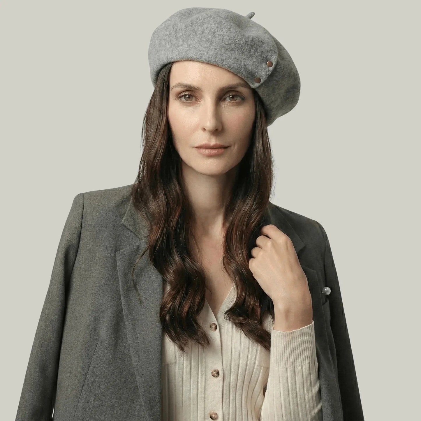 Béret Basque Femme Laine Gris Clair Rivet Doré Maison Shelby