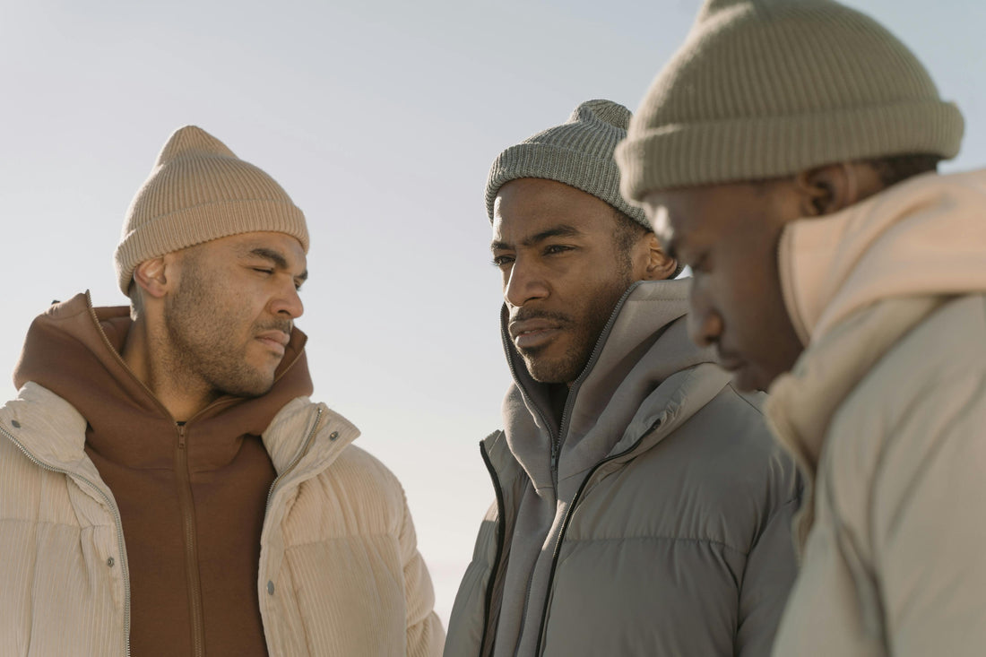 L'évolution du bonnet : de l'accessoire au roi du Streetwear