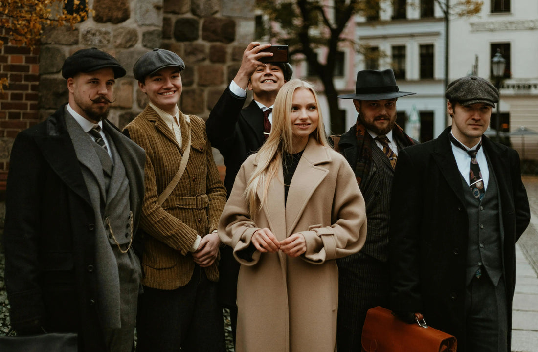 Le style Peaky Blinders : pourquoi la casquette Shelby fascine encore ?