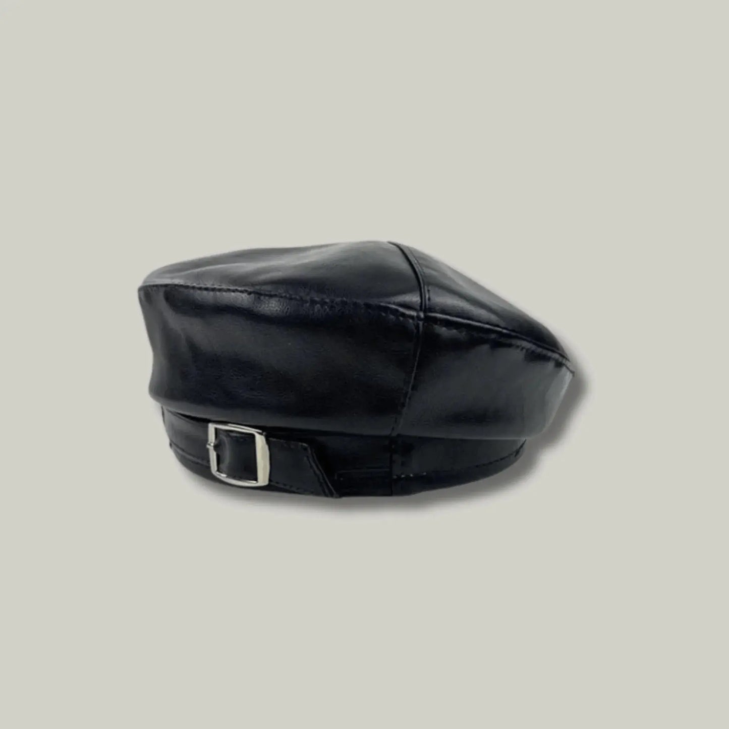 Béret Basque Femme Simili Cuir Noir Boucle Argentée Maison Shelby