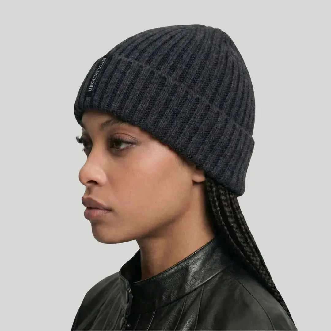 Bonnet Côtelé Mixte Gris Anthracite Revers Étiquette Tissée Maison Shelby