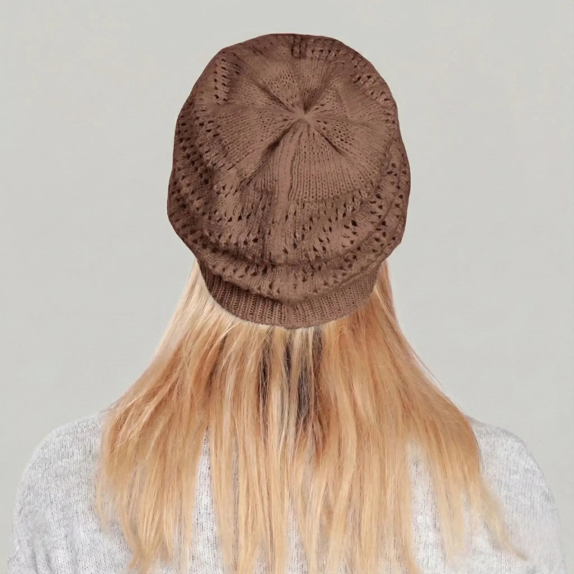 Bonnet Crochet Femme Camel – Maille Ajourée Hiver Maison Shelby