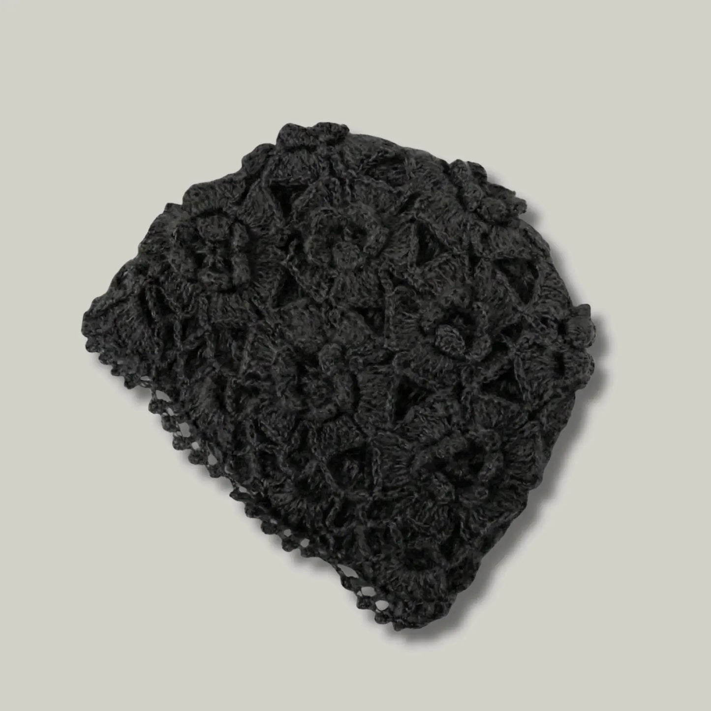Bonnet Crochet Femme Noir – Relief Floral Grande Fleur Maison Shelby