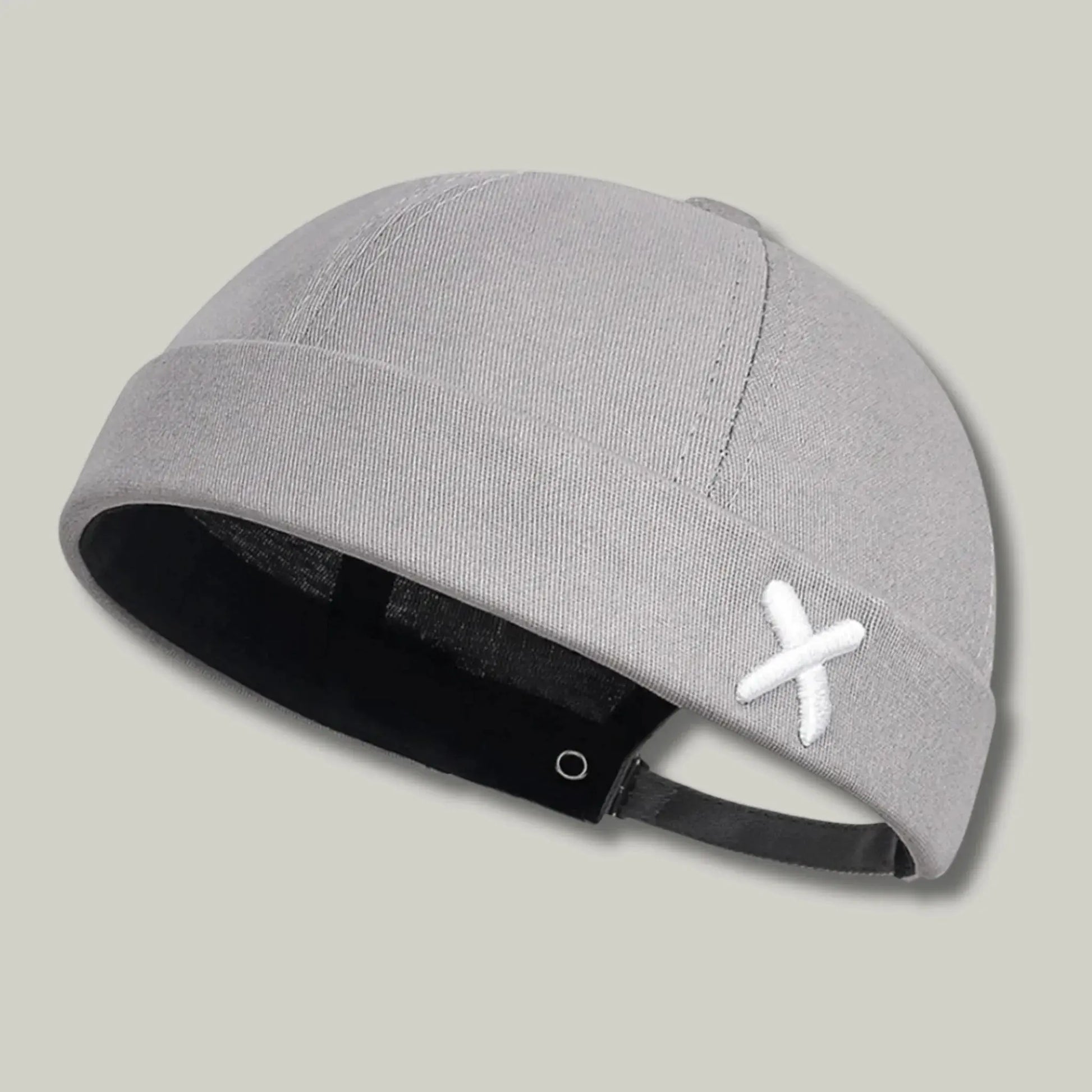 Bonnet Docker Gris Broderie Croix Homme Femme – Réglable Maison Shelby