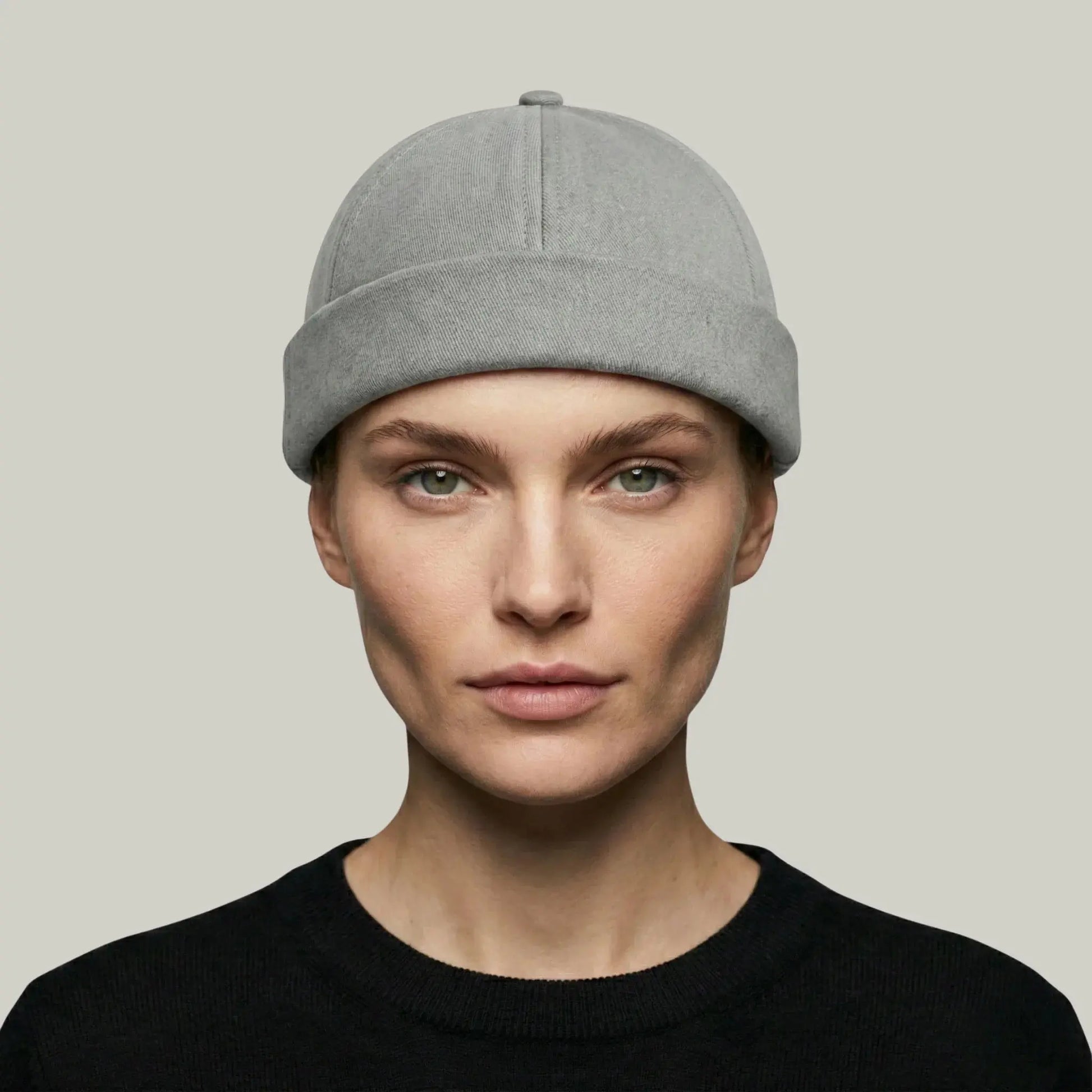 Bonnet Docker Gris Broderie Croix Homme Femme – Réglable Maison Shelby