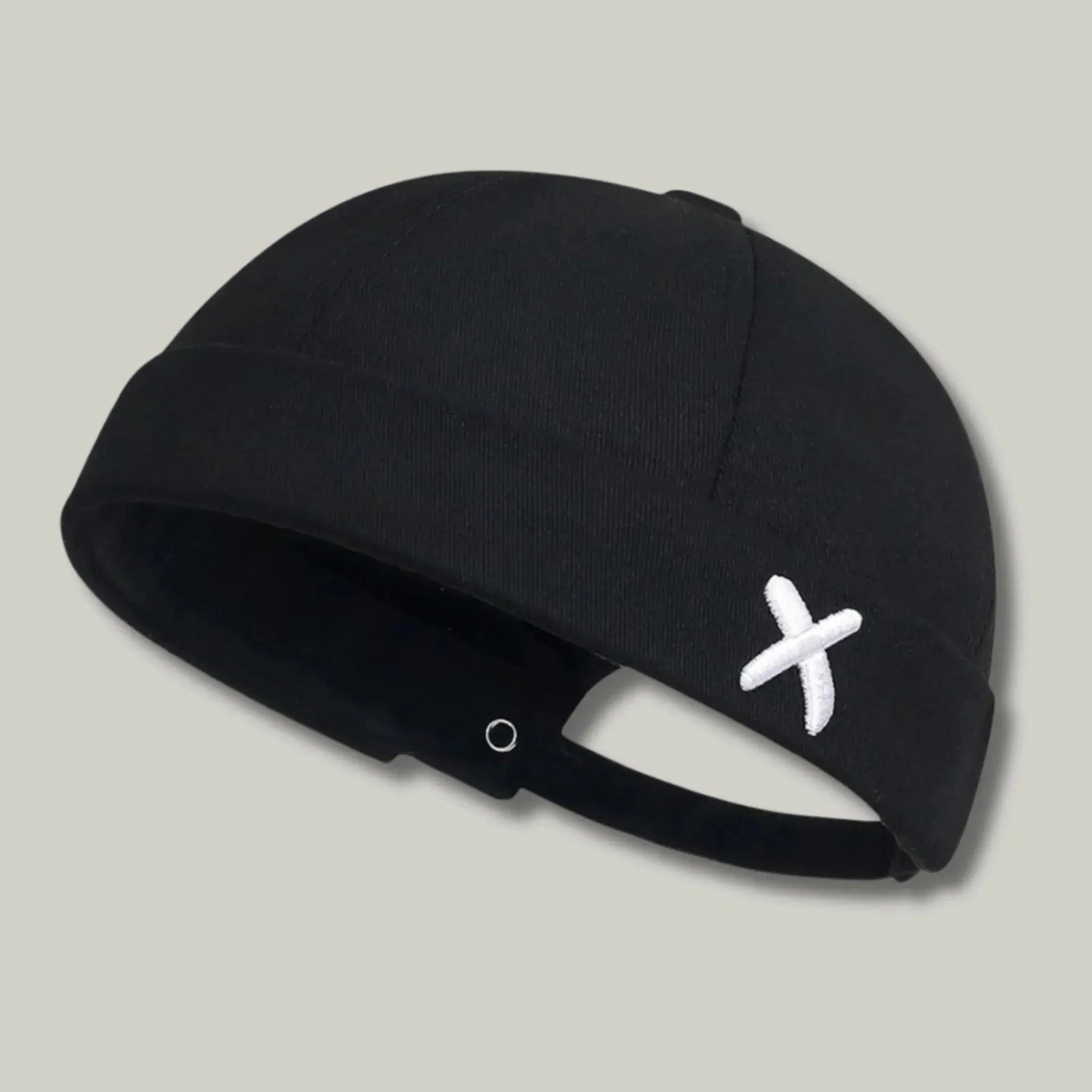 Bonnet Docker Mixte Noir Broderie Croix Blanche Sangle Maison Shelby