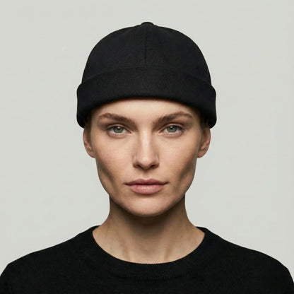Bonnet Docker Mixte Noir Broderie Croix Blanche Sangle Maison Shelby