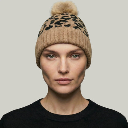 Bonnet Tricot Femme Camel Imprimé Léopard Pompon Fourrure