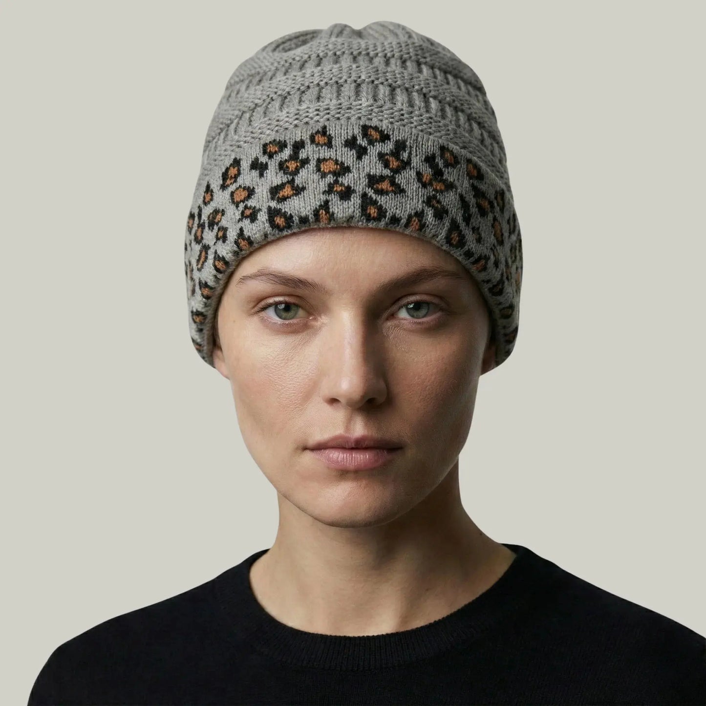 Bonnet Tricot Femme Gris Chiné Revers Imprimé Léopard Maison Shelby
