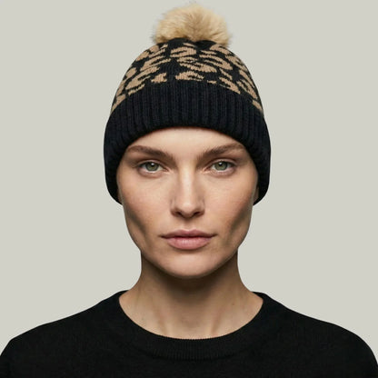 Bonnet Tricot Femme Noir Imprimé Léopard Pompon Fourrure Maison Shelby
