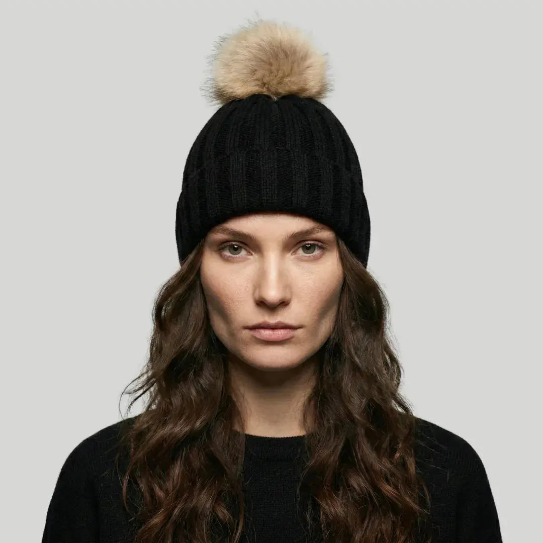 Bonnet Tricot Femme Noir Pompon Fourrure Naturelle Maison Shelby