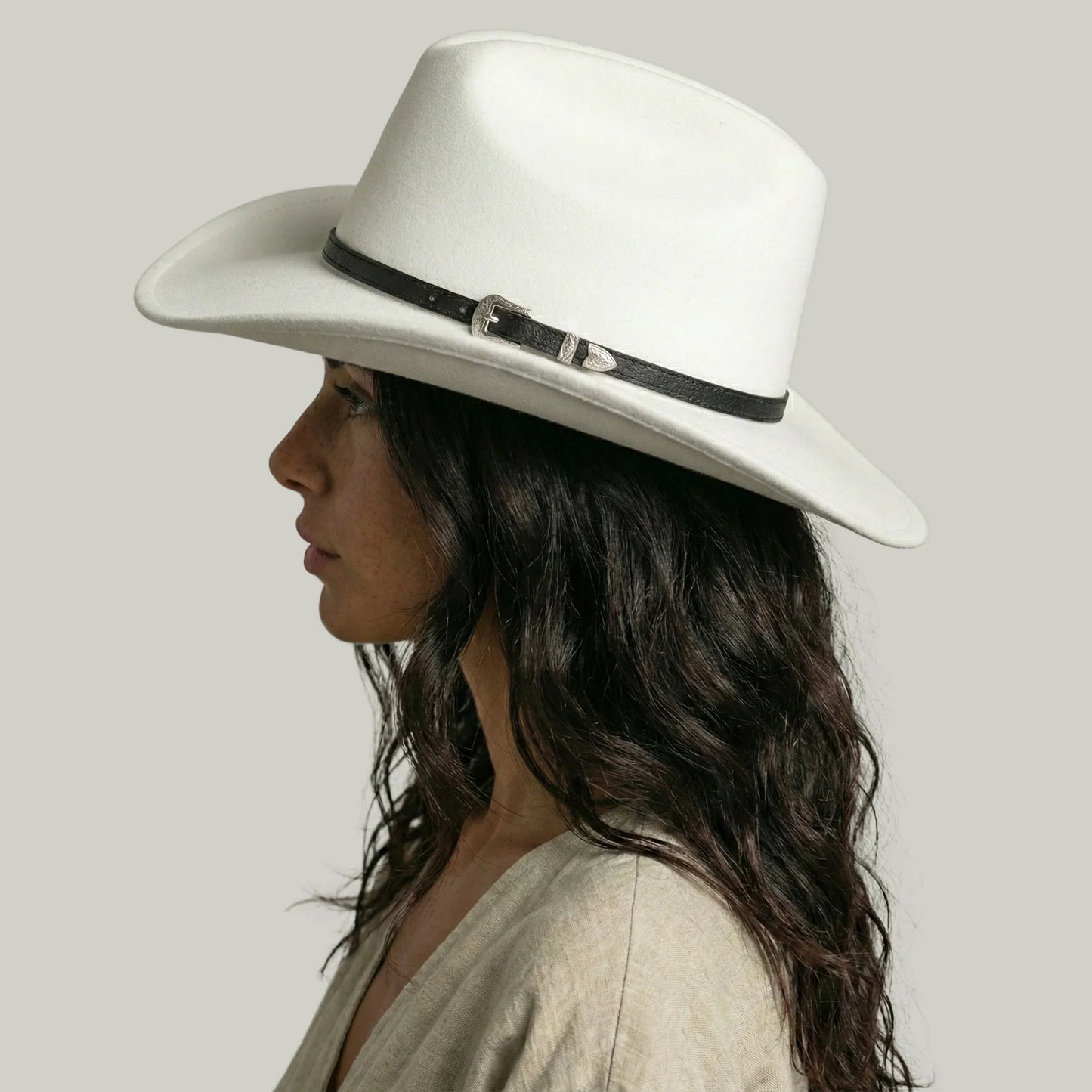 Chapeau Cowboy Blanc Mixte Feutre Bandeau Boucle Argentée