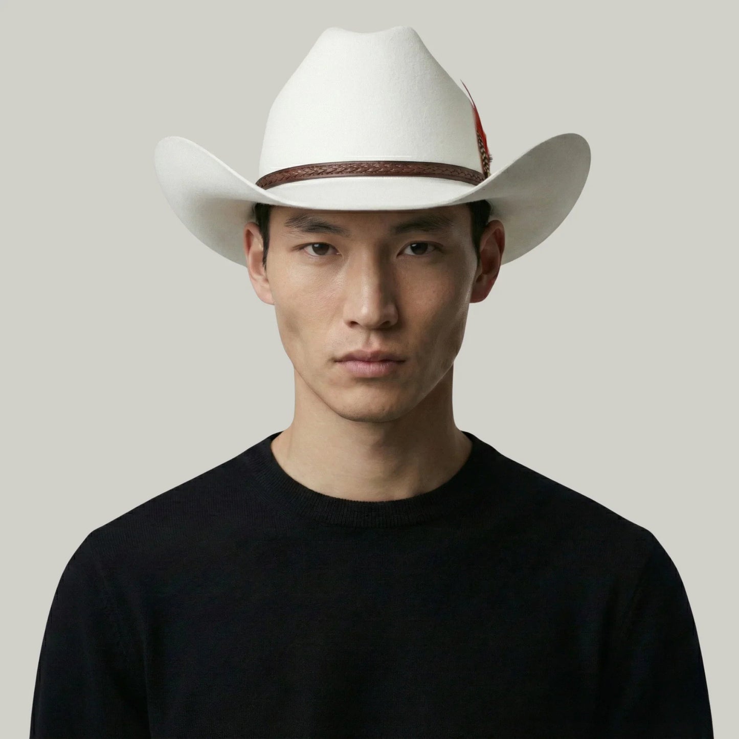 Chapeau Cowboy Blanc Mixte Feutre Plume Rouge et Noire