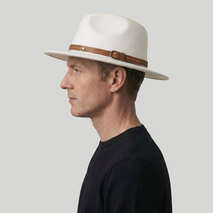 Chapeau Fedora Homme Blanc – Lanière Cuir Cognac