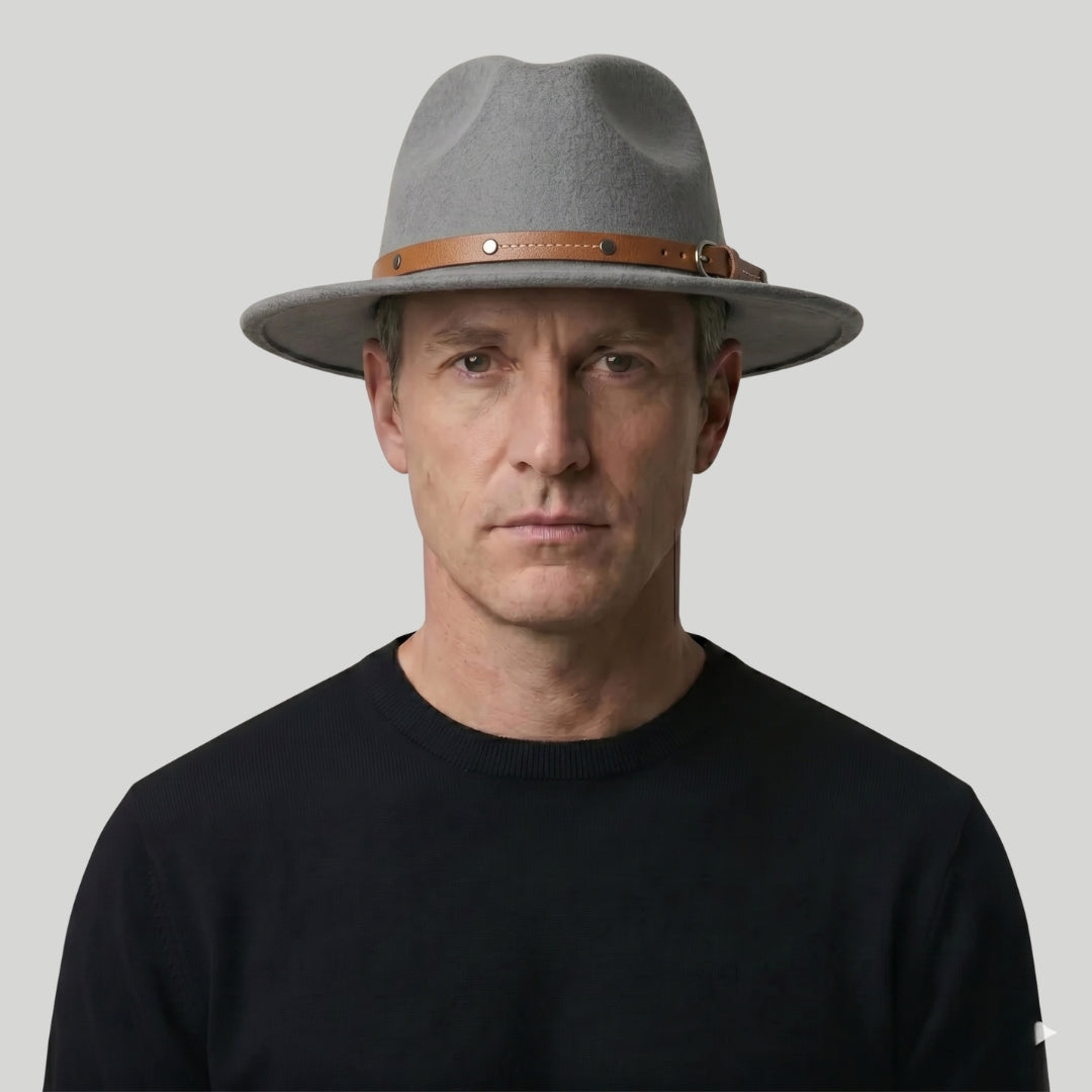 Chapeau Fedora Homme Gris – Lanière Cuir Cognac