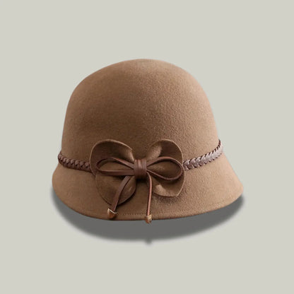 Chapeau Melon Femme Camel – Nœud et Lacet Tressé Maison Shelby