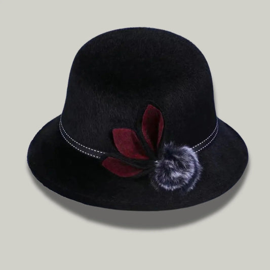 Chapeau Melon Femme Noir – Ornement Fleur et Pompon