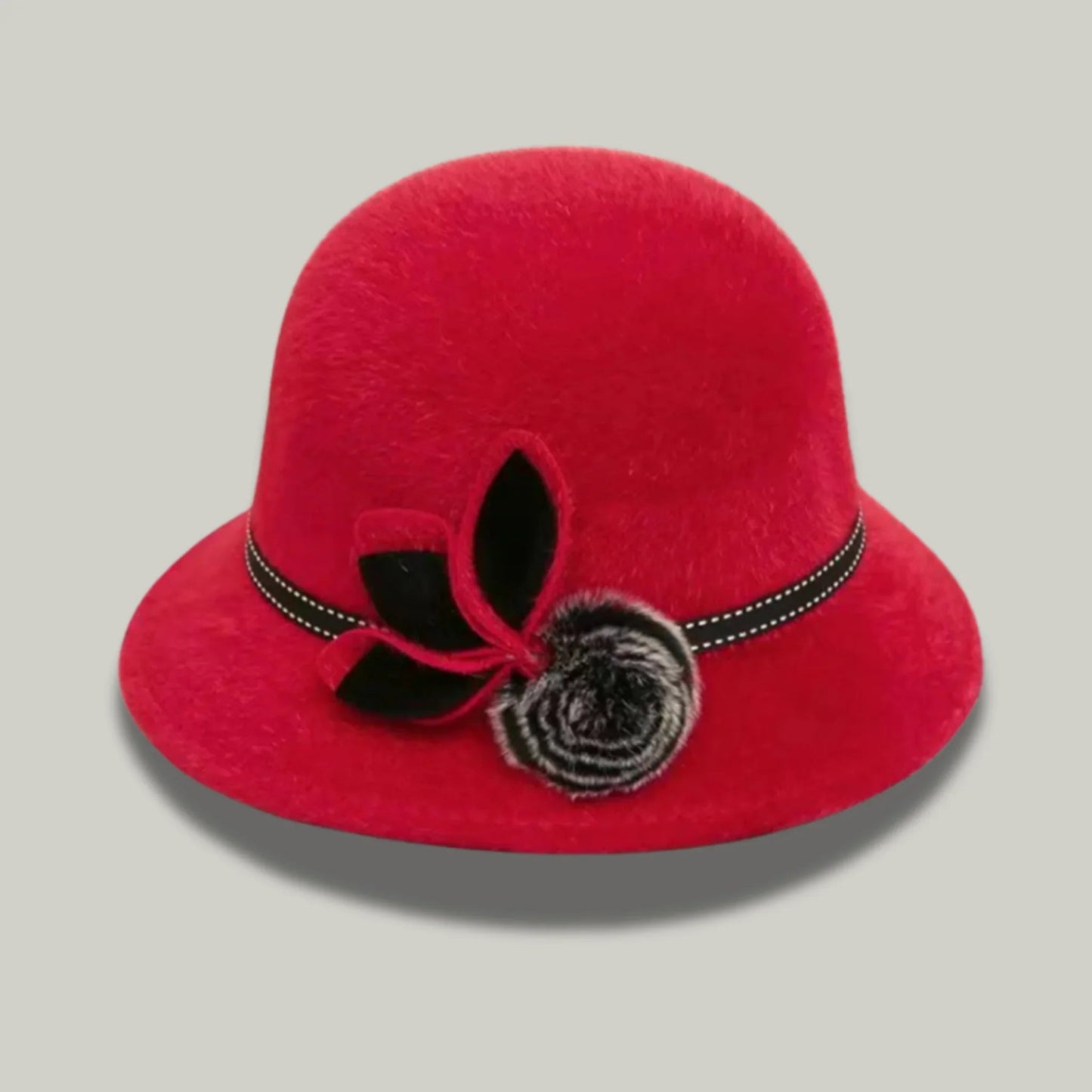 Chapeau Melon Femme Rouge – Ornement Fleur Élégant