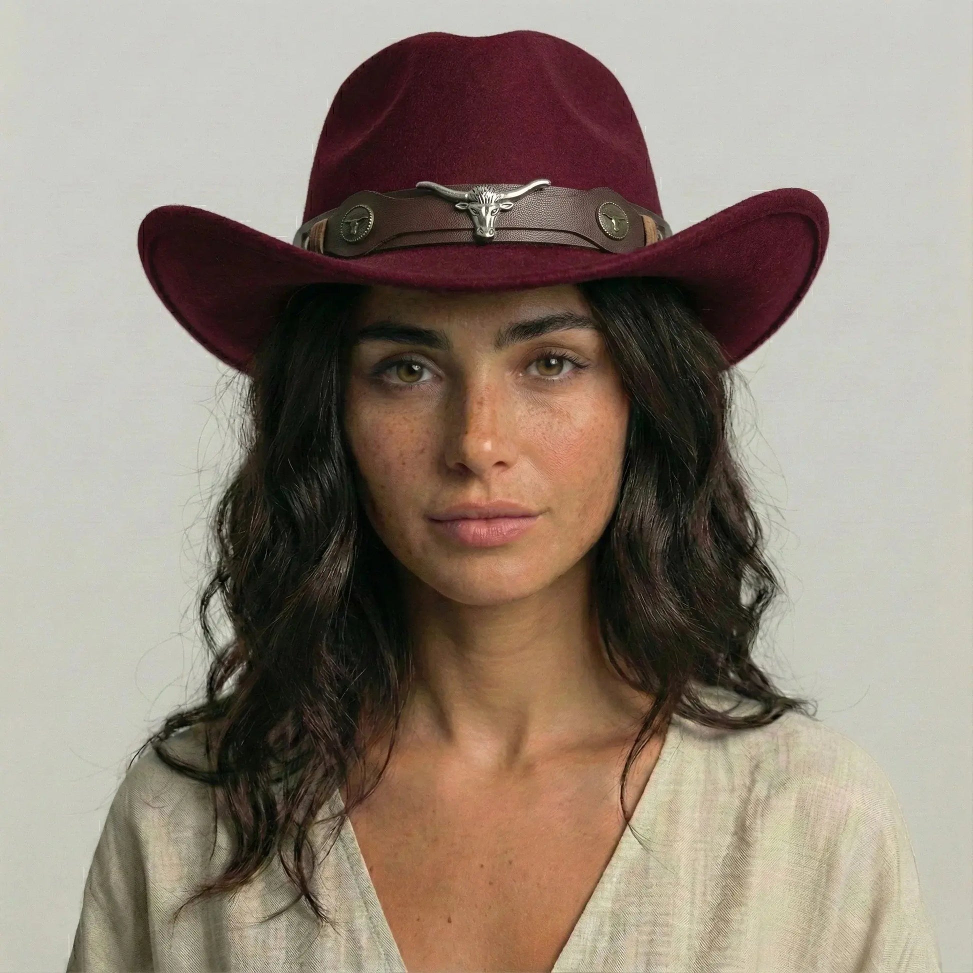 Chapeau de Cowboy Bordeaux – Médaillon Taureau Maison Shelby