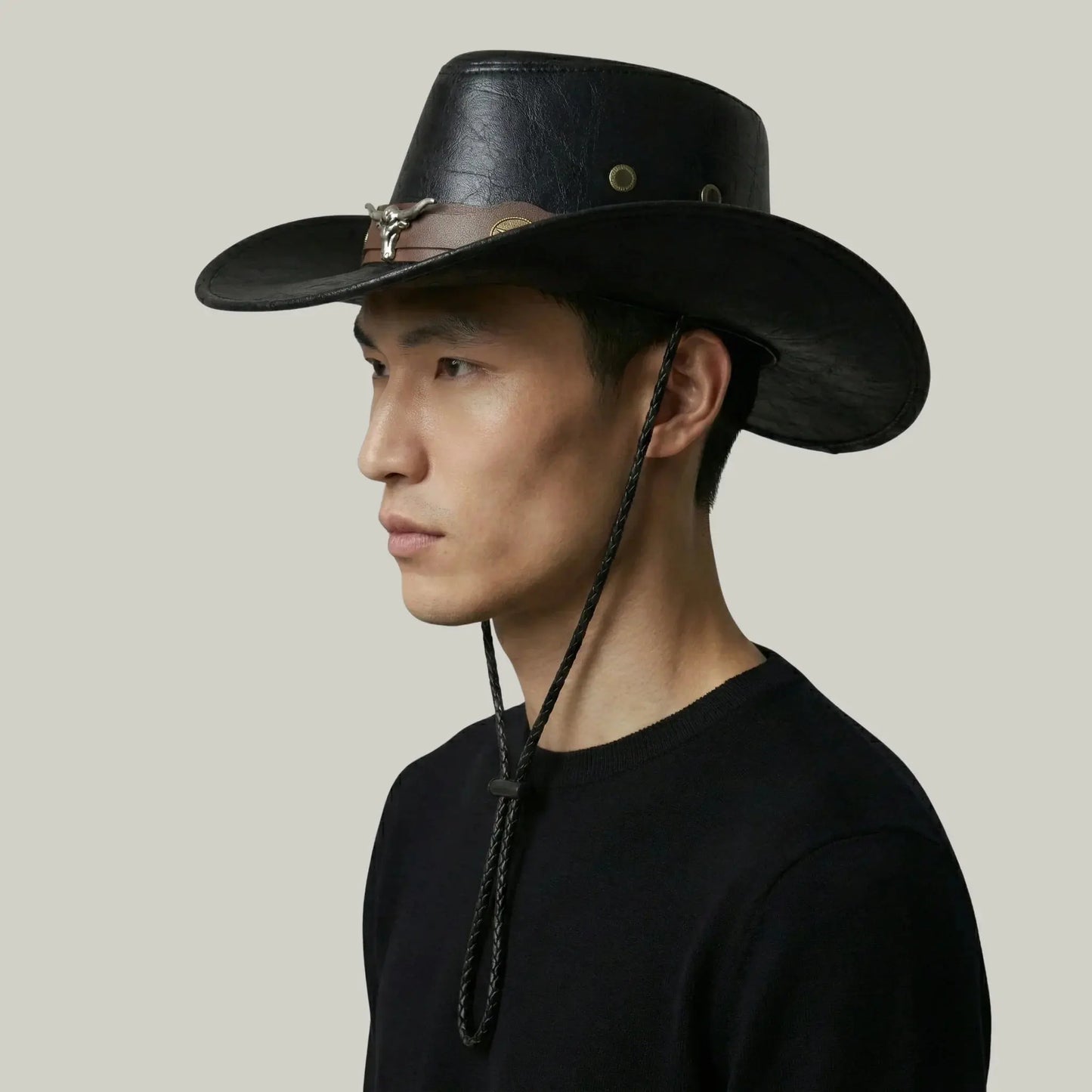 Chapeau de Cowboy Noir Cuir – Lanière Western Médaillon Maison Shelby