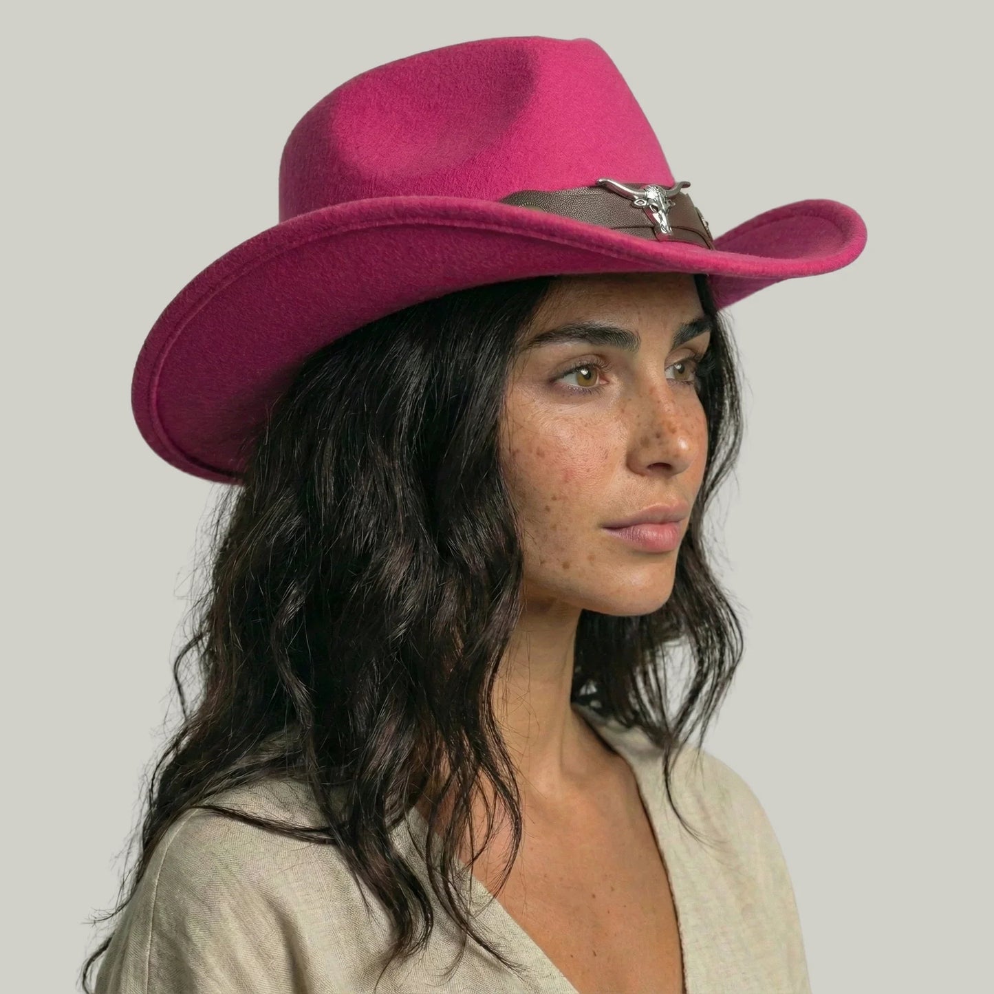 Chapeau de Cowboy Rose Fuchsia – Médaillon Taureau