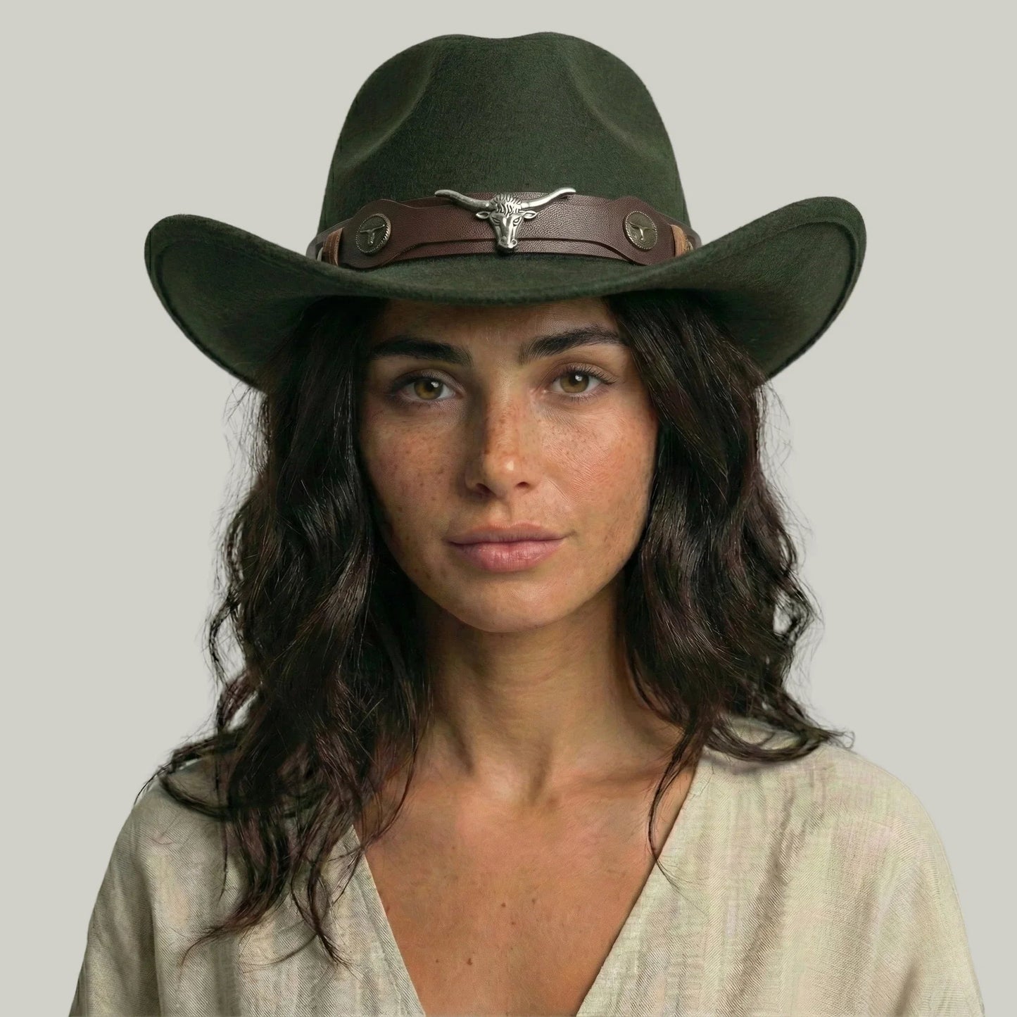 Chapeau de Cowboy Vert Kaki – Médaillon Taureau
