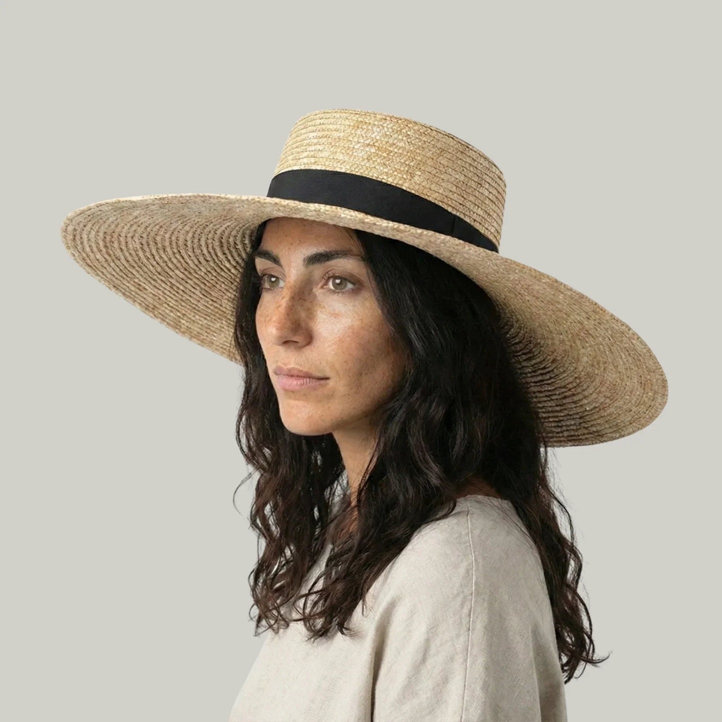 Chapeau de Paille Femme Beige – Grand Bord Ruban Noir