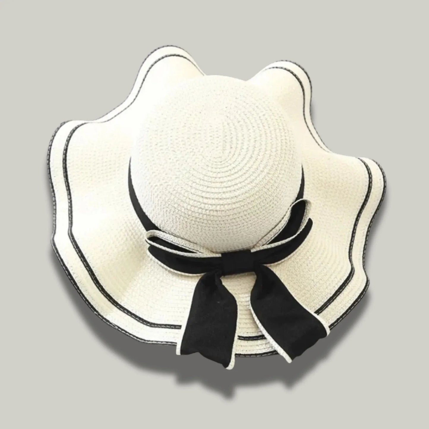 Chapeau de Paille Femme Blanc – Nœud Noir Élégant